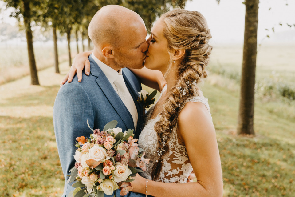 Bruidsboeket bestellen bij Nadia Bijzonder Bloemen