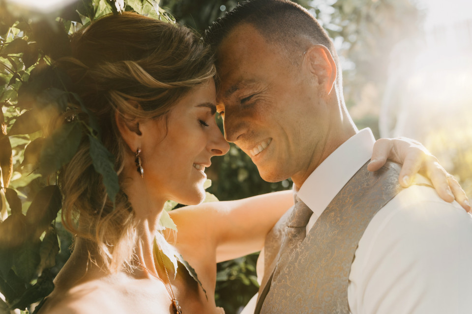Bruidskapsel door Salon Amber Morsch - Bridal hair + Make-up details