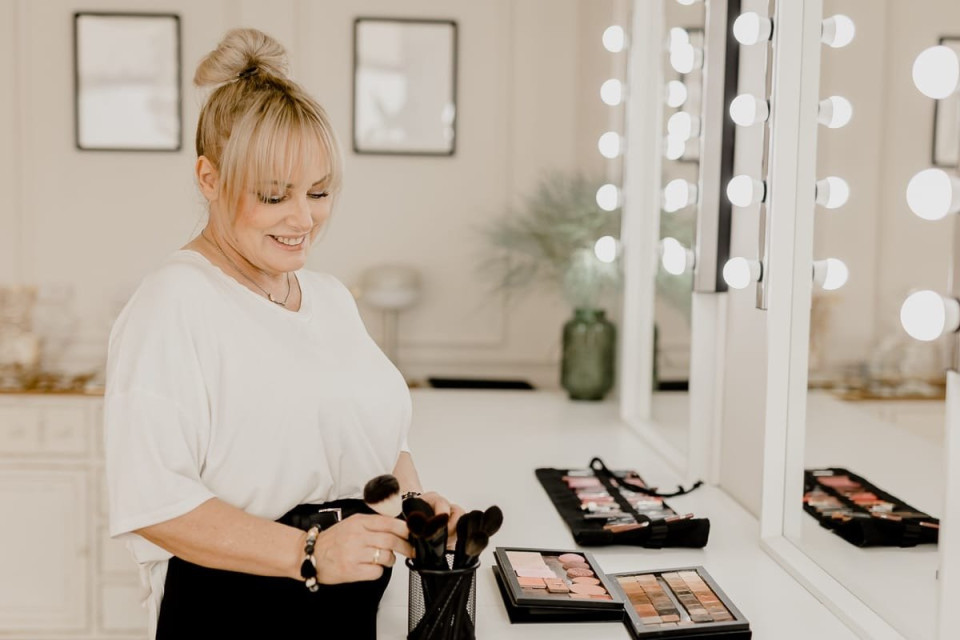 Bruidskapsel door Lena Grabowska Brautstyling &amp; Make-Up Artist impressie 4