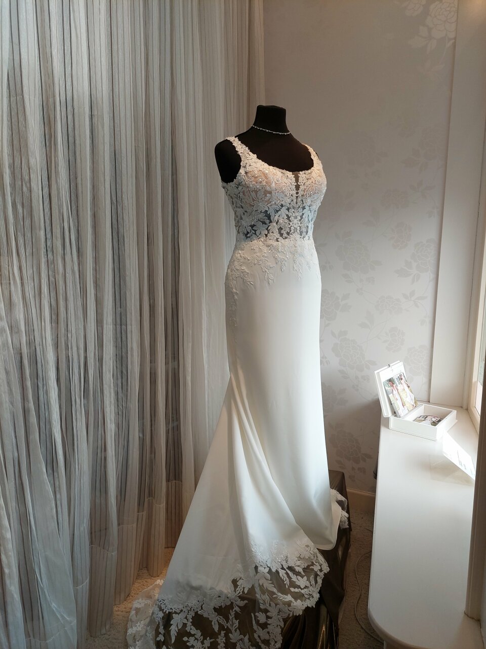 Trouwjurk van Bruidsboutique Mari Anna impressie 4