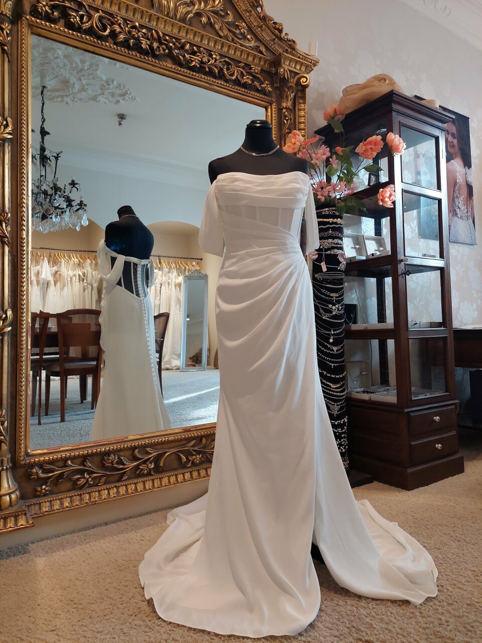 Trouwjurk van Bruidsboutique Mari Anna impressie 3