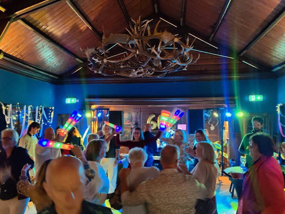 Muziek boeken bij Allround DJ Hamer