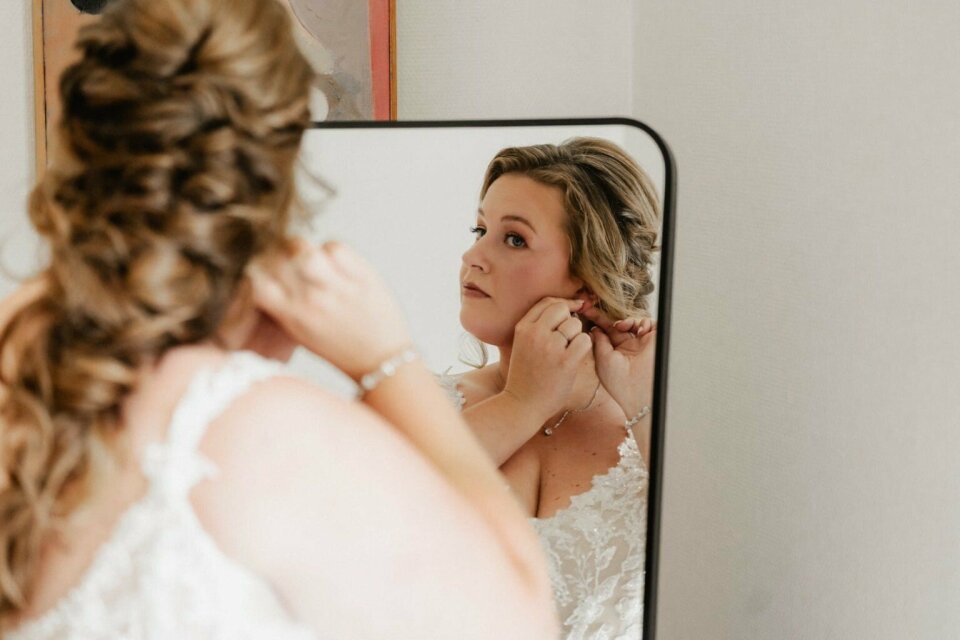 Bruidsmake-up door Angelique de Graaf Hair & Make-up details