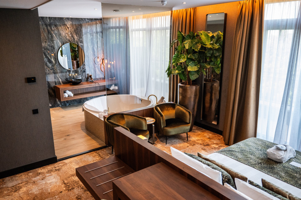 Huwelijksnacht bij Hotel van der Valk Almere overzicht
