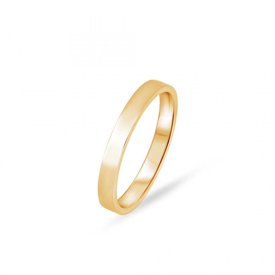 een eenvoudige gouden trouwring met een dunne band