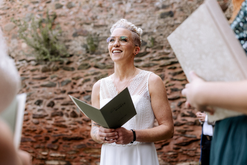 Weddingplanner CORA with Love | Freie Rednerin &amp; Wedding Planner details