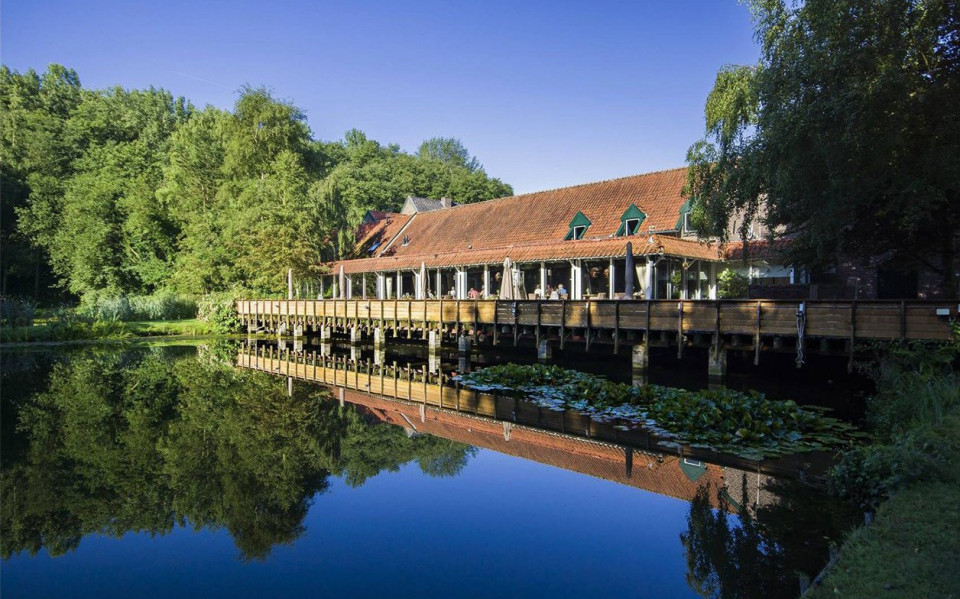 het lodge aan het meer