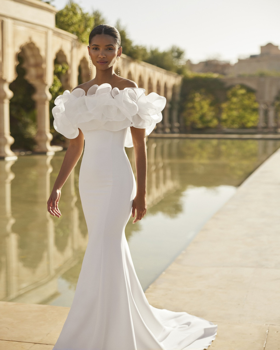 Off-Shoulder Wedding Dresses: Romantic, Flattering, and Endlessly Elegant