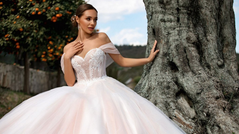 Trouwjurk van Turtel &amp; Täubchen Deggendorf | Hochzeitsmode zum Verlieben - Brautmoden Concept Store Niederbayern impressie 