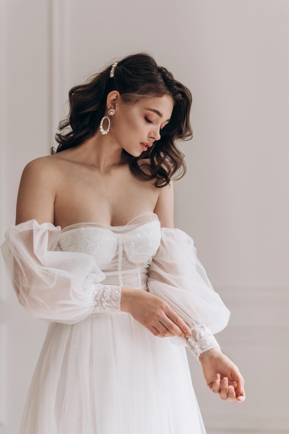 Trouwjurk passen bij MAGNOLIA Bruidsatelier