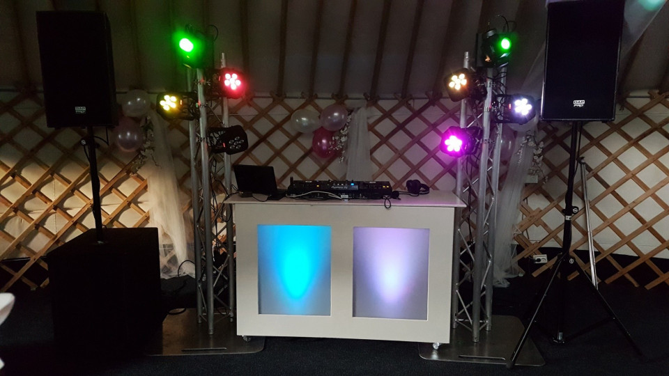 Muziek van The Differences drive-in disco overzicht