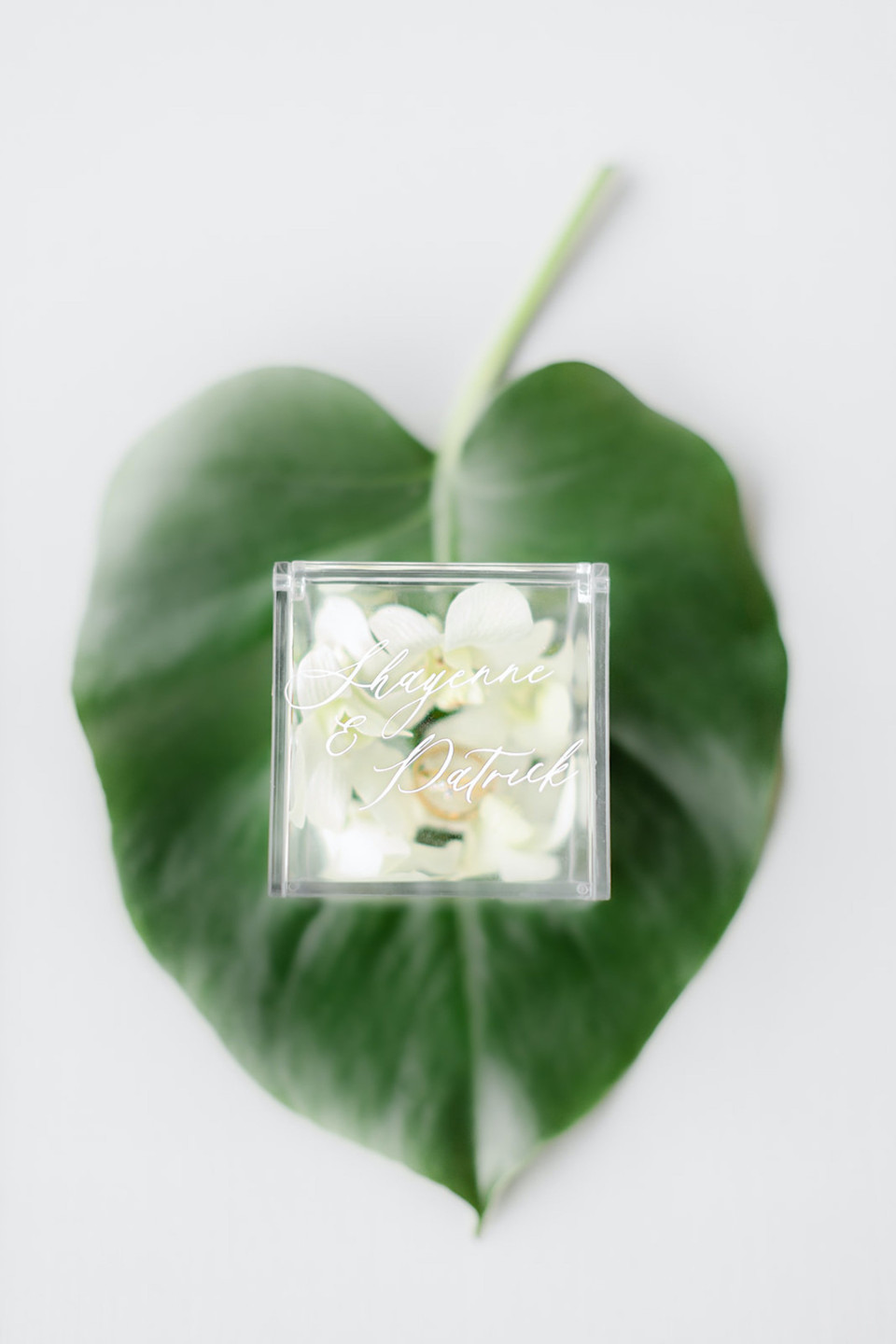 Glasbehälter für Eheringe