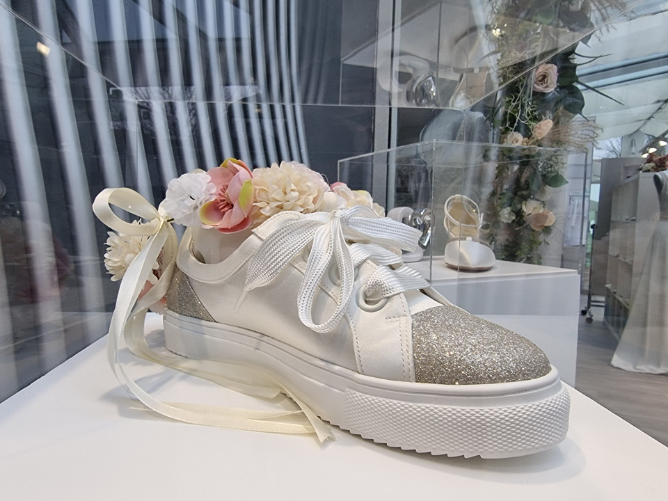 Trouwjurk van Danis Braut und Eventmode impressie 2