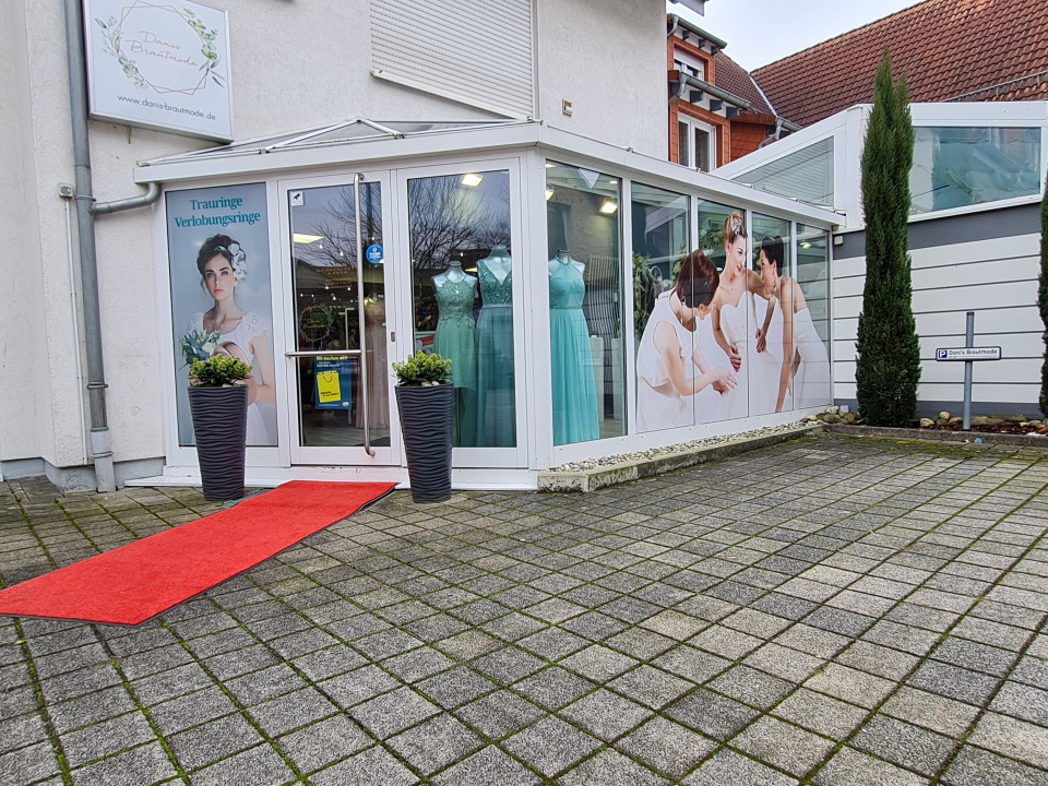 Trouwjurk van Danis Braut und Eventmode impressie 4