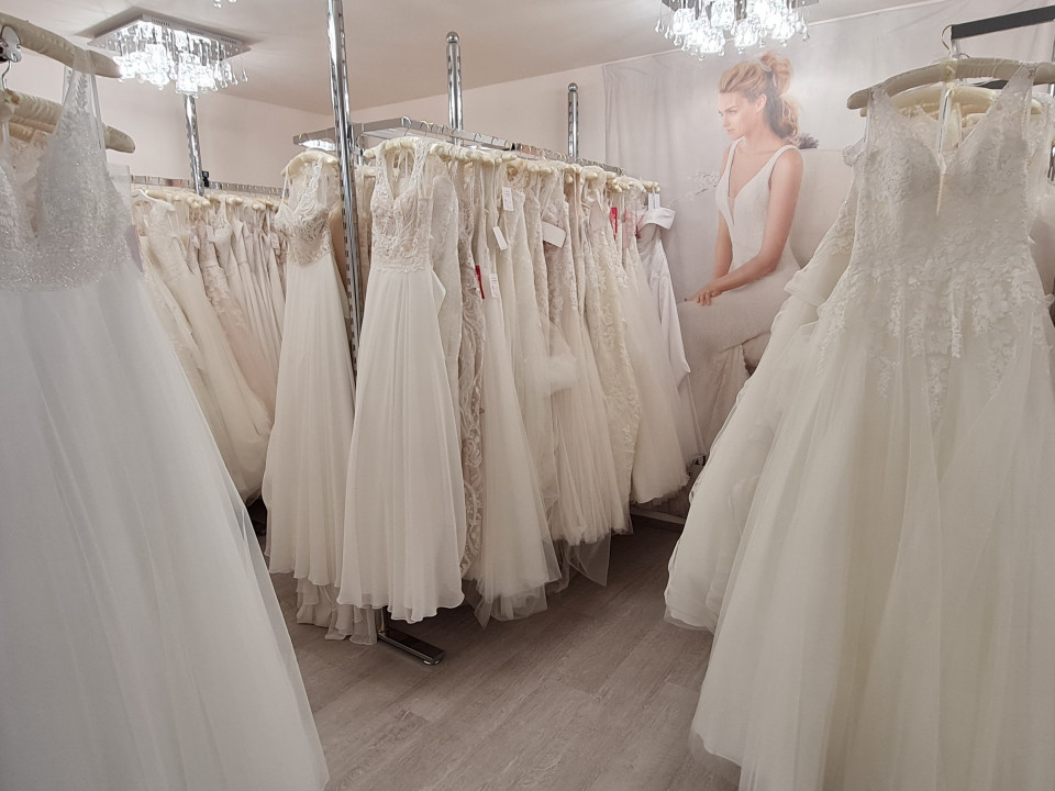 Trouwjurk van Danis Braut und Eventmode details