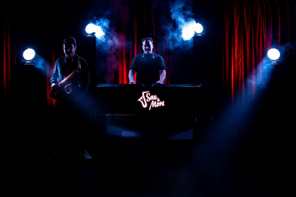 Muziek van Rene van de Veerdonk Wedding &amp; Event DJ impressie 4