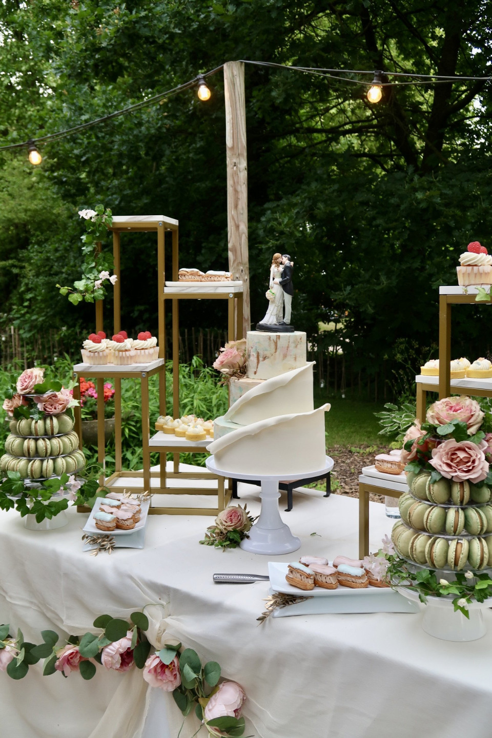 Bruidstaart van Oui! Patisserie overzicht