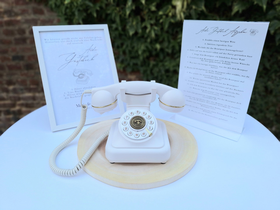 Verhuurartikelen van Hochzeitsverleih Aachen - Fotobox, Audio Gästebuch, Love Buchstaben, Candybarwagen impressie 