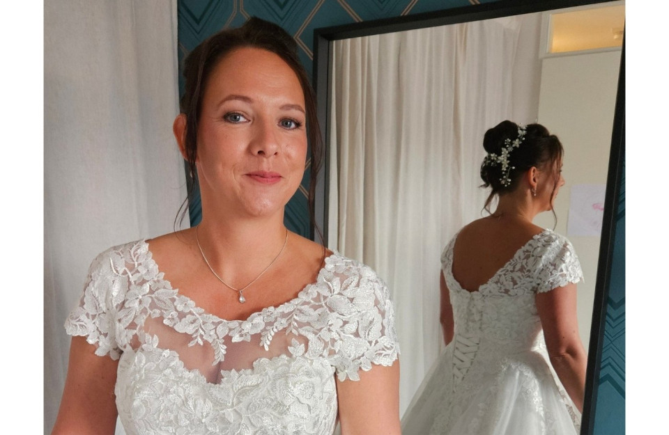Bruidskapsel door Monique Otterspoor Visagie &amp; Hairstyling impressie 3