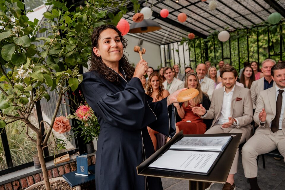 Trouwambtenaar The Perfect Yes impressie