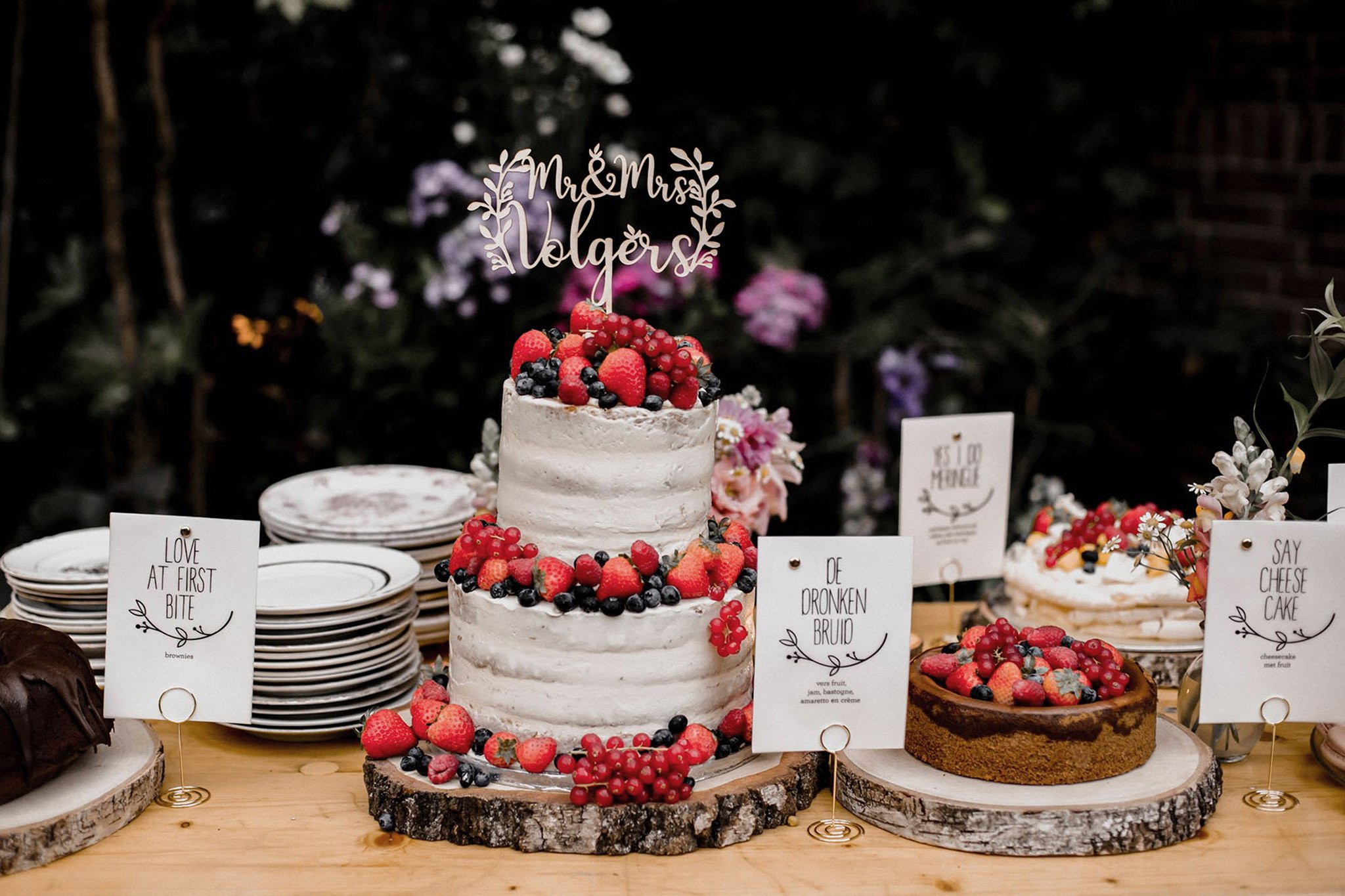 Wedding Dessert Display Styling Guide: How to Make Any Dessert Table ...