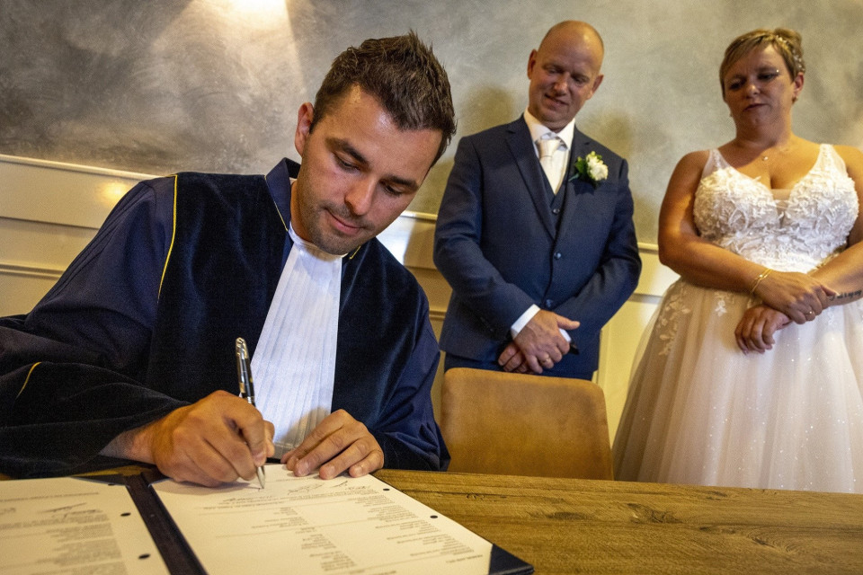 Trouwambtenaar Trouwambtenaar Frits Broer impressie 3