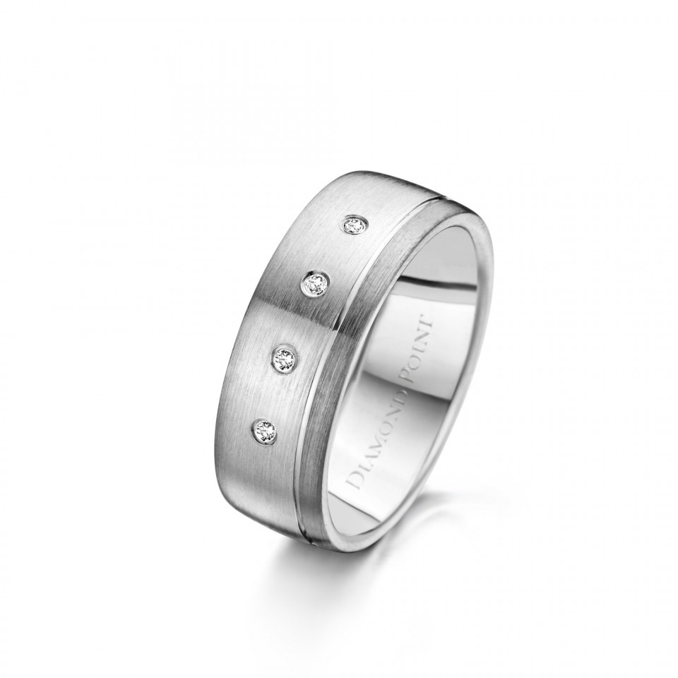 een witgouden trouwring met diamanten