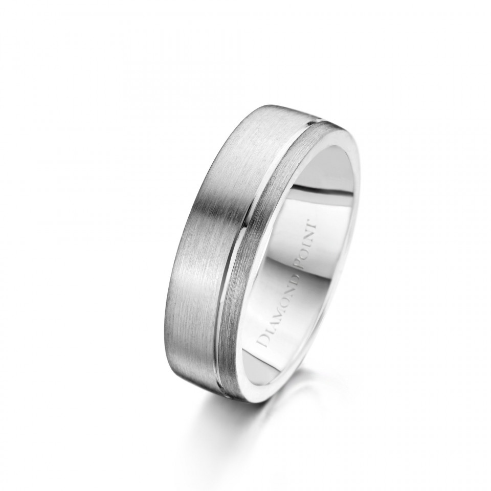 een witgouden trouwring met een geborstelde afwerking