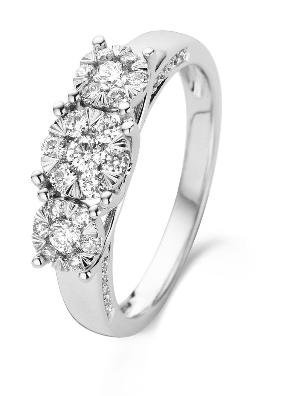 een driestenen diamanten ring met drie ronde diamanten