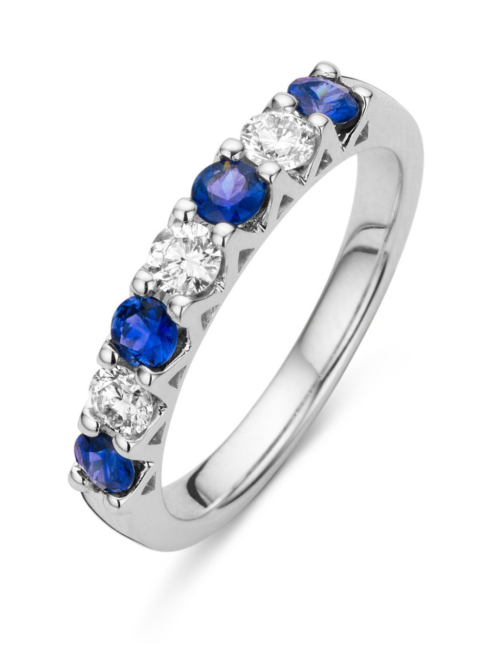 een witgouden ring met blauwe saffieren en diamanten
