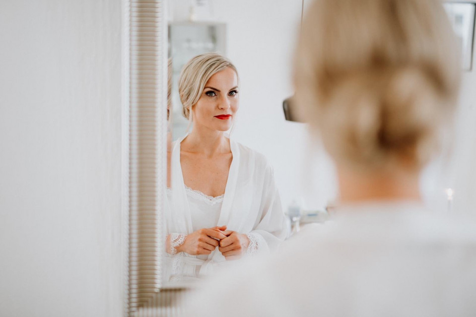 Bruidsmake-up door Brides &amp; Friends Agency impressie 