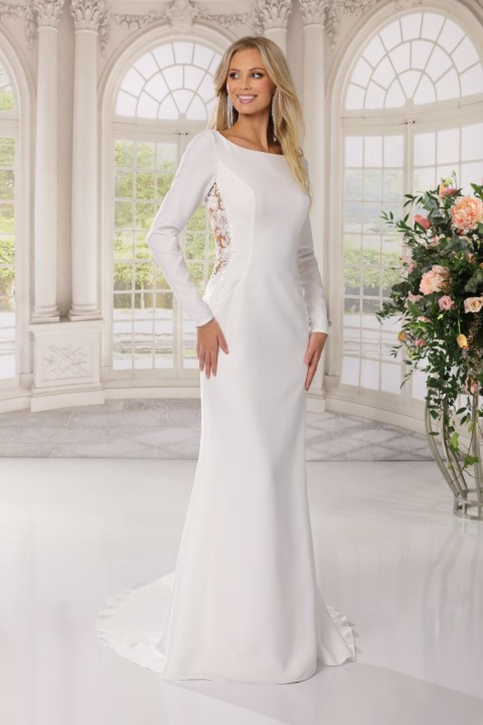Trouwjurk van Bruidsboutique Mari Anna impressie 
