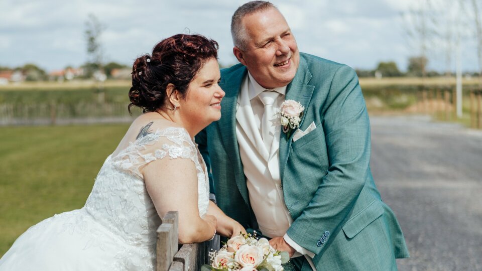 Bruidskapsel door Monique Otterspoor Visagie & Hairstyling impressie 2