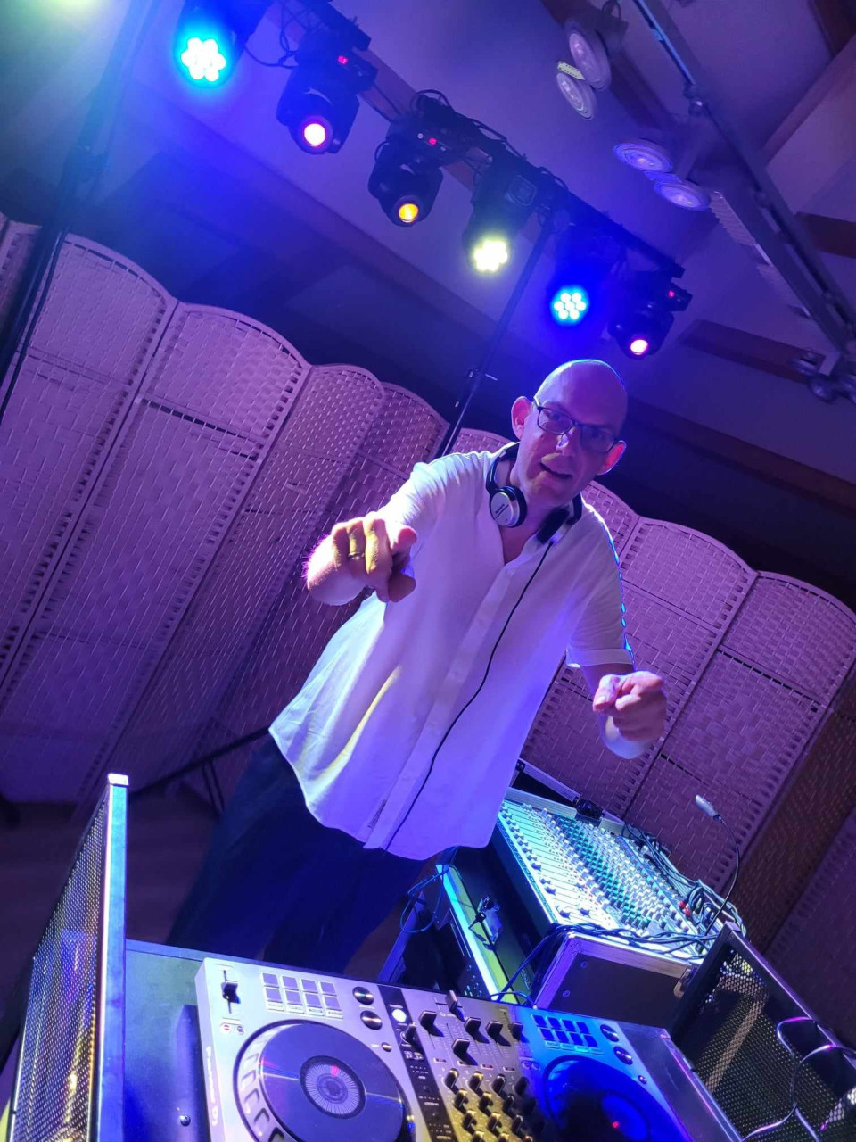Muziek van Hukema Entertainment details