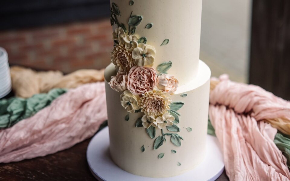 Bruidstaart van Crown Cakes impressie