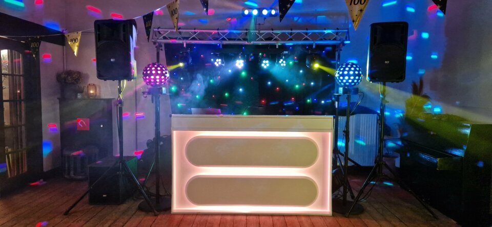 Muziek van Back in Time DJ's impressie 4