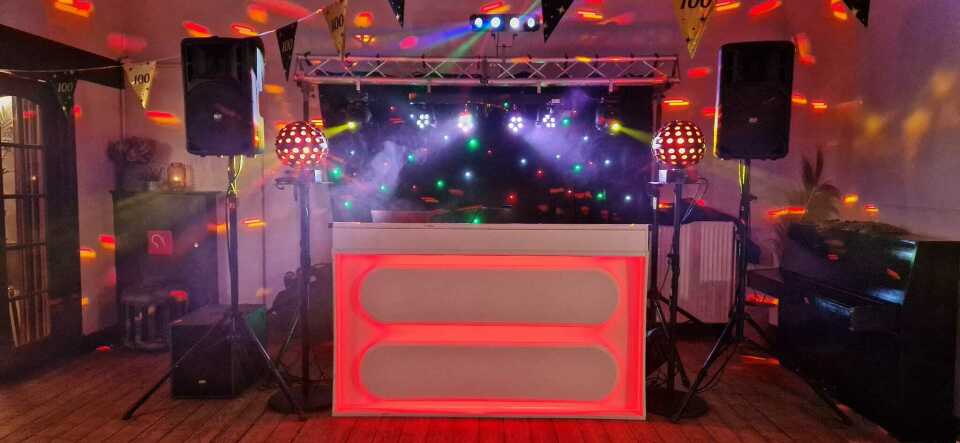 Muziek van Back in Time DJ's impressie 4