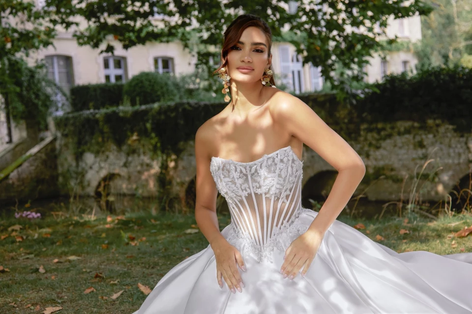 10 trouwjurken voor bruiden met main character energy! | Sincerity Bridal