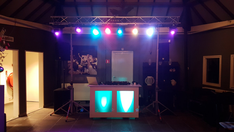 Muziek van The Differences drive-in disco impressie 2