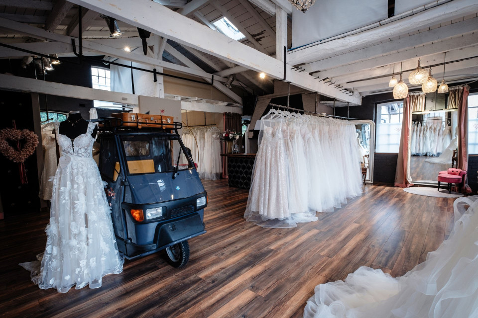 Trouwjurk passen bij Marie Amour