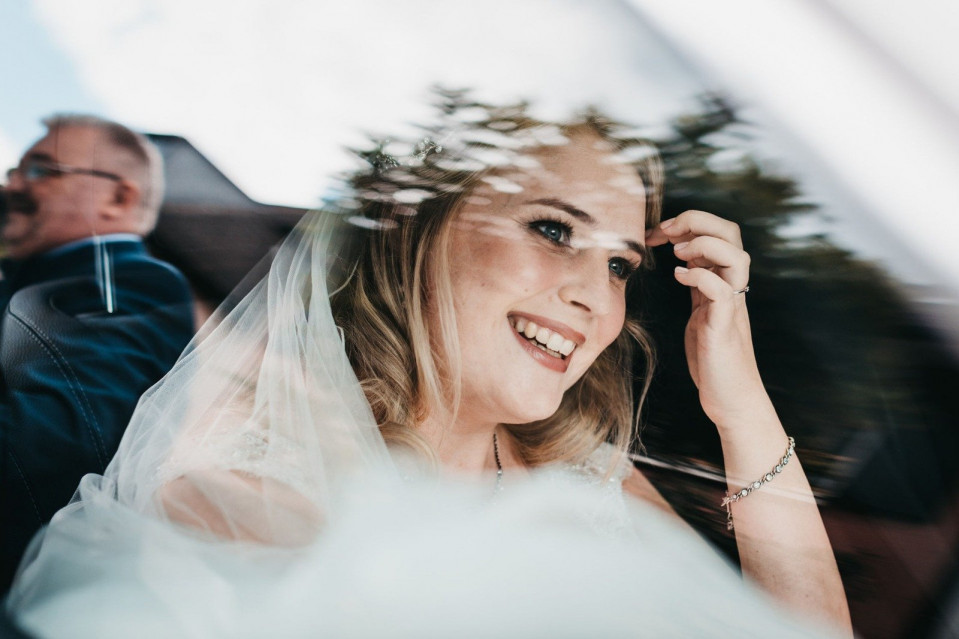 Bruidsmake-up door Brides &amp; Friends Agency details