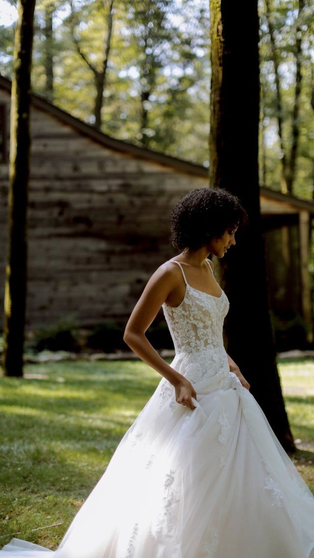 Brautkleid mit Trägern
