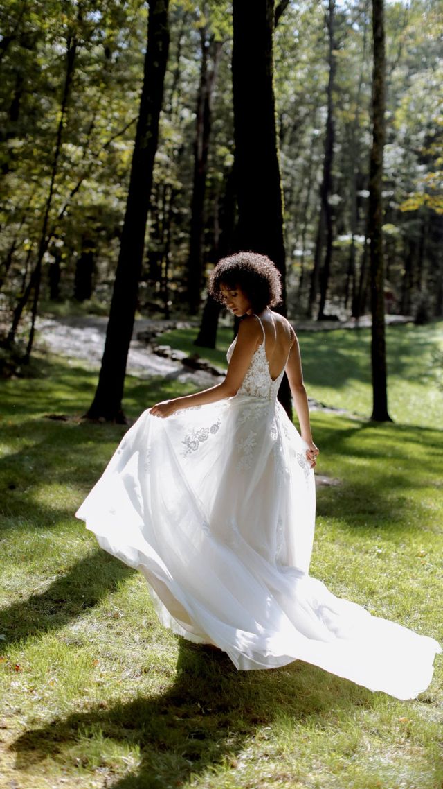 Brautkleid mit Trägern