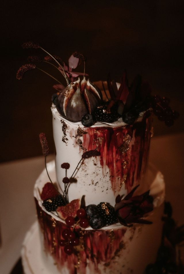 Hochzeitstorte mit Früchten