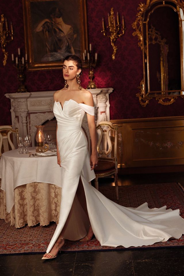 Schulterfreies Brautkleid