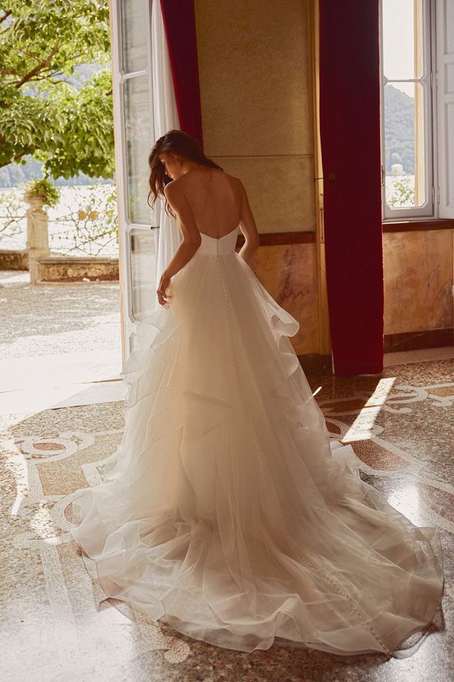 Brautkleid mit Tüll und rückenfrei