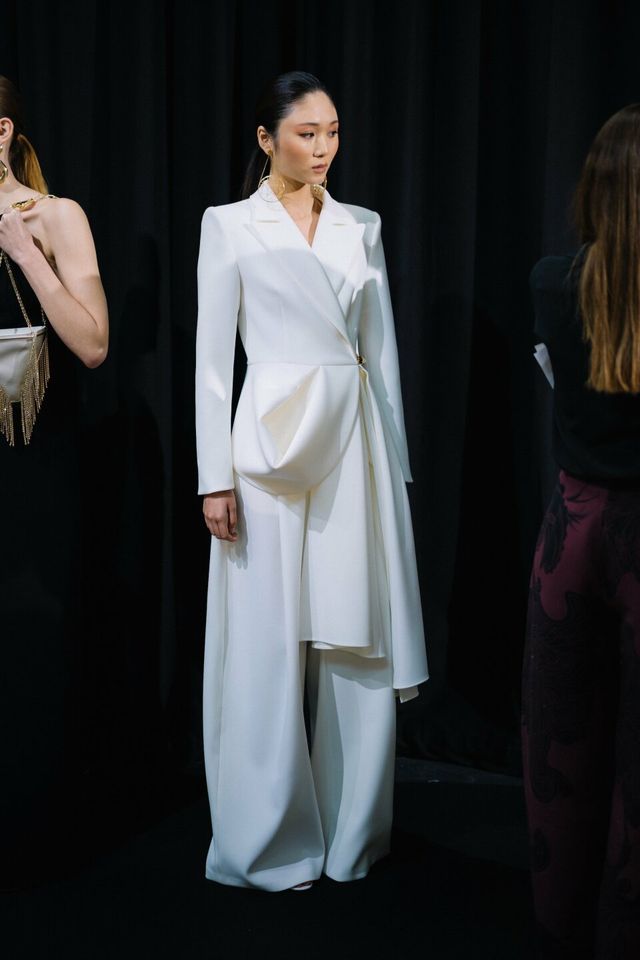 tailleur-pantalon comme robe de mariée d'Isabel Sanchis