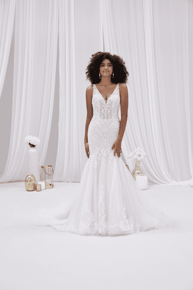 Fit and Flare Brautkleid mit ausgestelltem Tüllrock und Glitzer