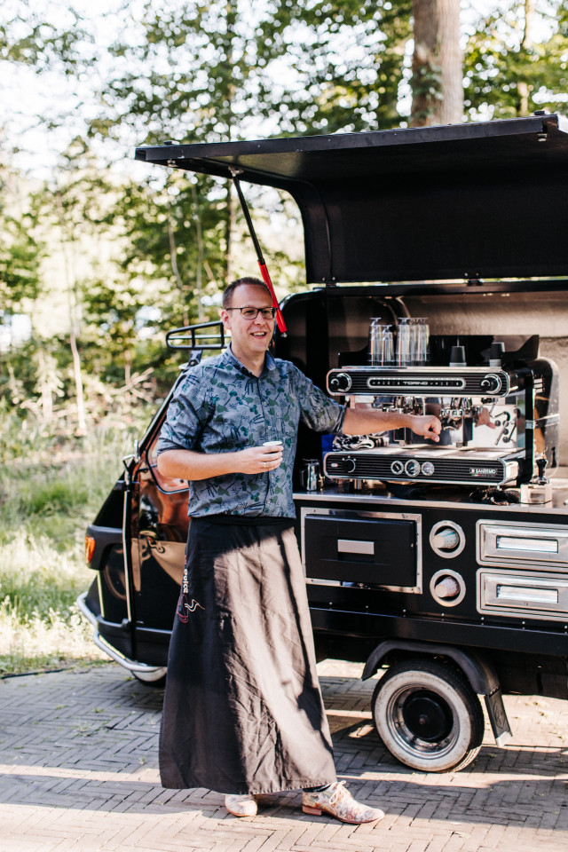 catering op bruiloft inhuren koffie kar foodtruck