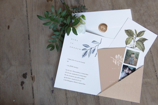pocketfold trouwkaart inspiratie karton craft papier met foto's van het bruidspaar